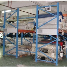 服装仓库货架